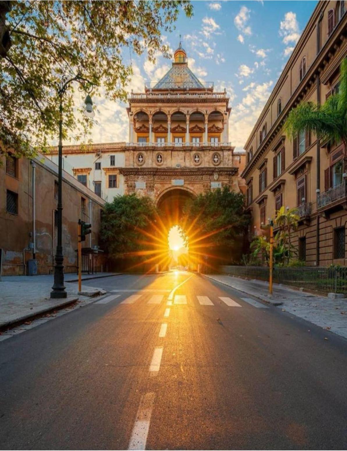 شقة Hola Cathedral House Cadorna باليرمو المظهر الخارجي الصورة